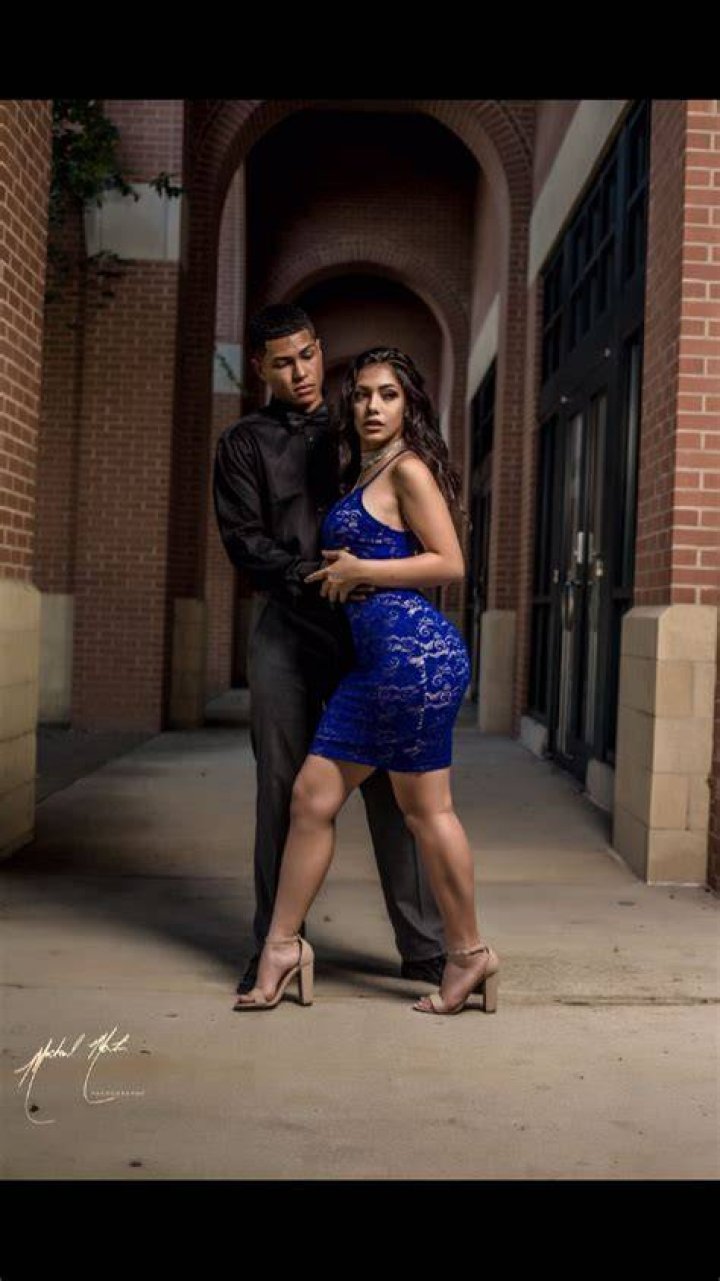 Pin by amariahmorales on poses Bodycon dress,
