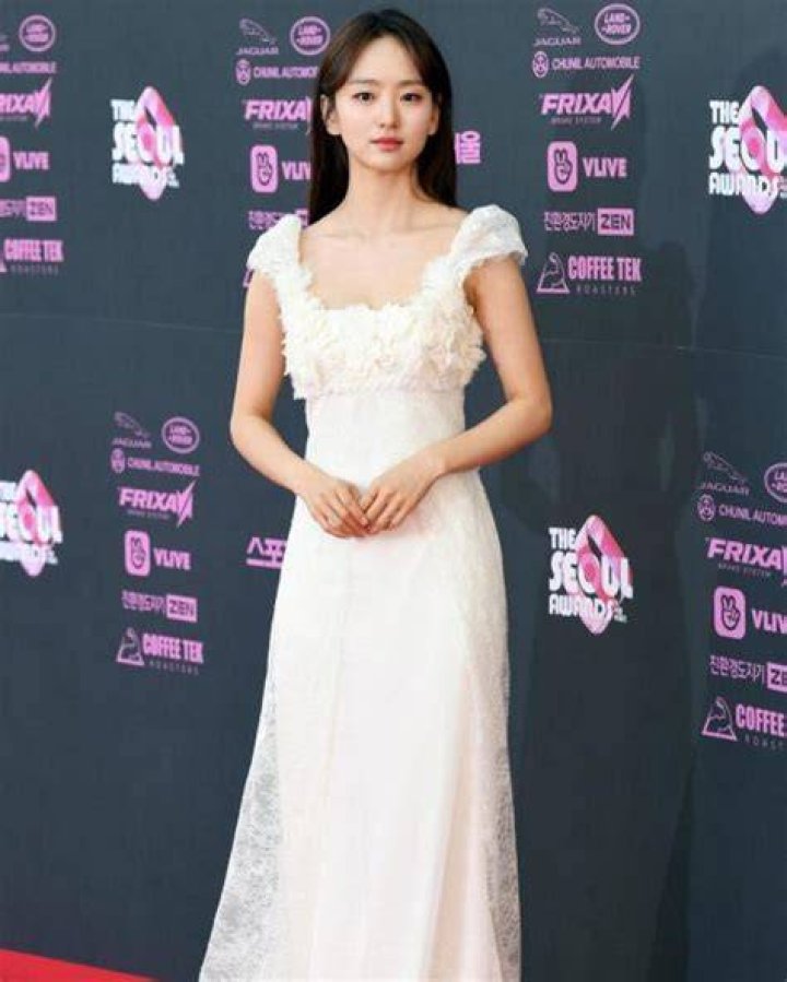 Pin on WON JIN AH (원진아)