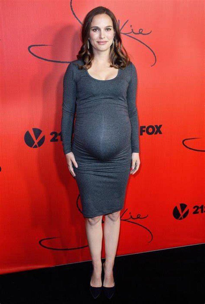 Pregnant NATALIE PORTMAN at &lsquo;Jackie&rsquo; Variety and AARP Movies for