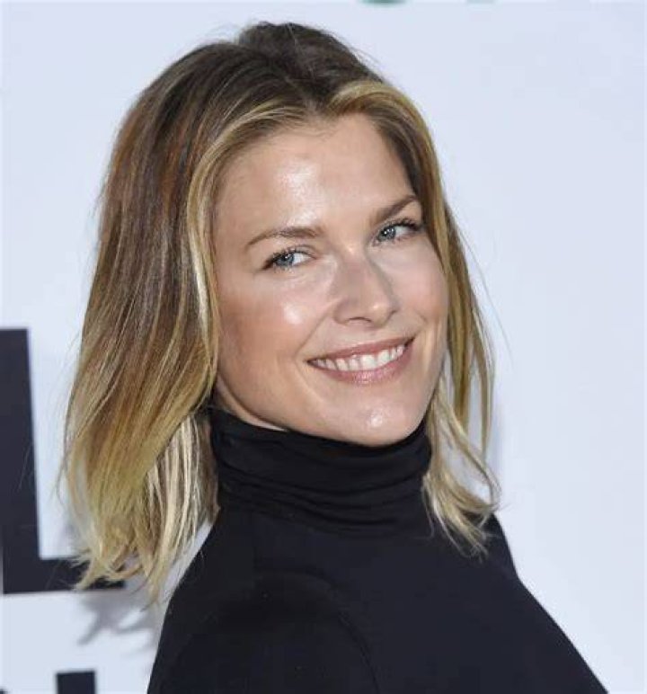 Pretty Actresses In Their 40s Goddess in Sexy