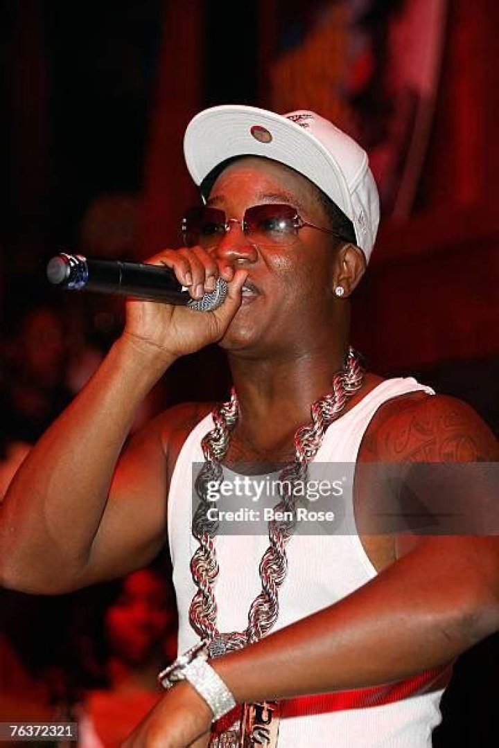 Rapper Yung Joc showcases his new hairstyle