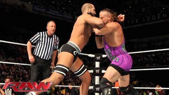 Rob Van Dam vs. Cesaro in WWE