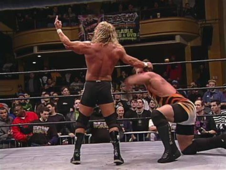 Rob Van Dam vs. Jerry Lawler in Legends of Wrestling