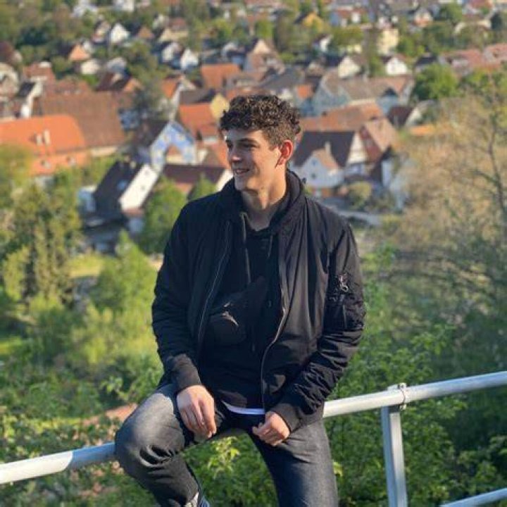 Roman Krause Biography, Age, Height, Parents & Net Worth 2023 VCSD
