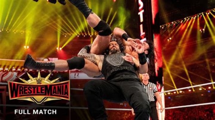 Roman Reigns v Drew McIntyre Clash at the Castle 2022 Cropped