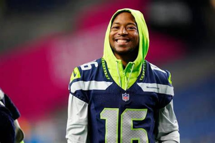 Russell Wilson Delighted After Seahawks Teammate Tyler Lockett Agrees to
Extension