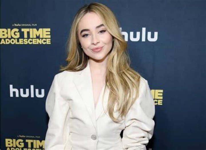 Sabrina Carpenter Height Wiki, Age, Boyfriend, Parents, Net Worth