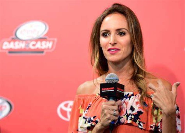 Samantha Busch Makes a Heartbreaking Admission About Her Losing Battle With
Hairloss