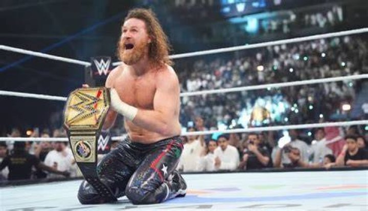 Sami Zayn posing 