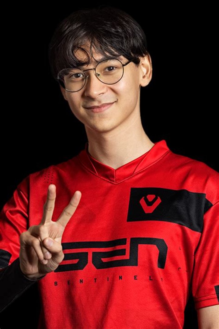 Sentinels TenZ: The Rise Of A Valorant Legend