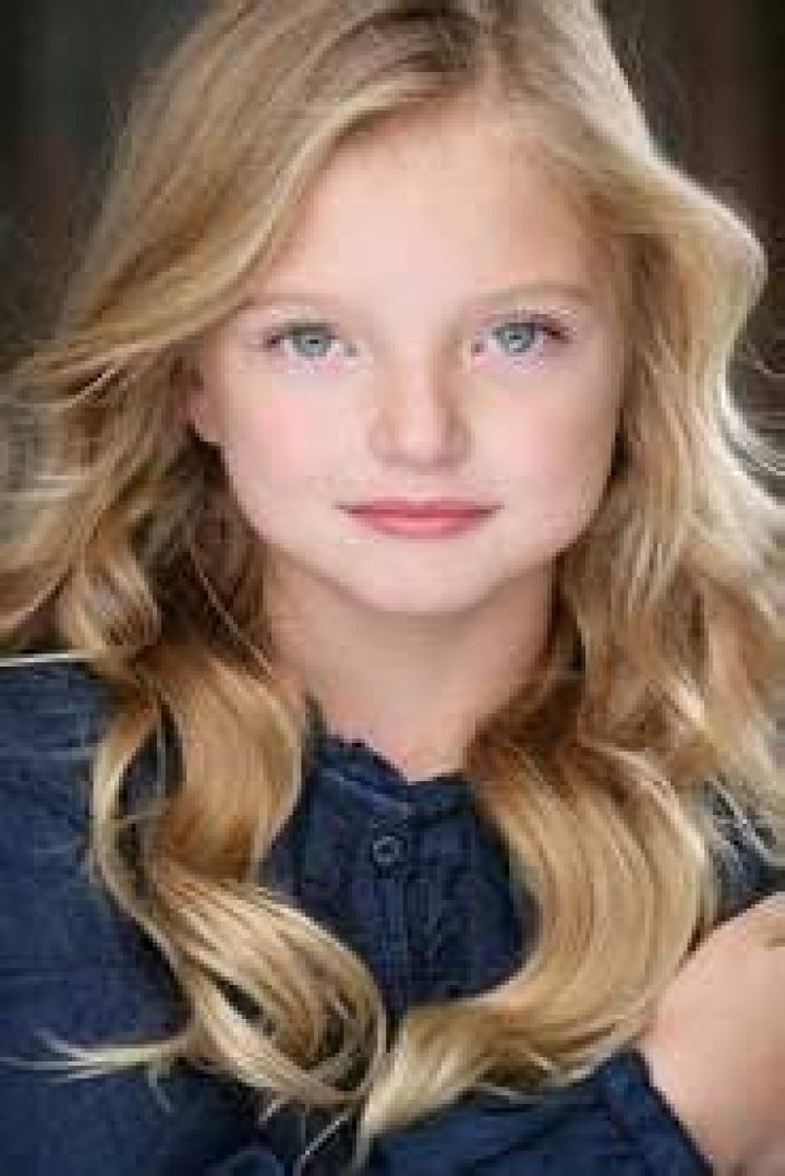 Shae Smolik Fan Casting