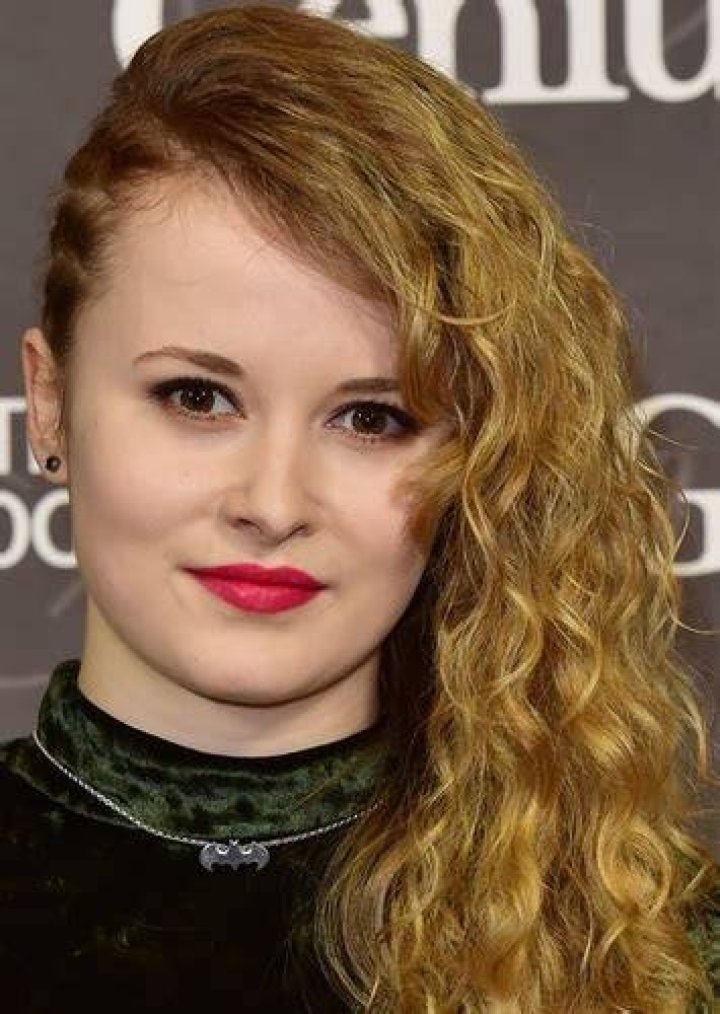 Shannon Tarbet Fan Casting