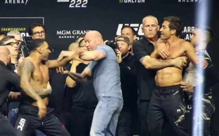 “Shredded” Jake Gyllenhaal Slaps Fighter as Dana White Controls the Chaos During
Shoot for Conor McGregor’s Road House at UFC 285