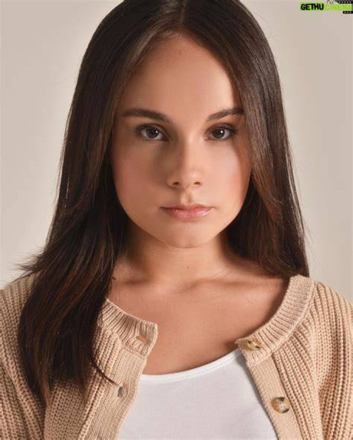 Sienna Belle as Meggie Winks in Jakers! The Adventures of Piggley Winks