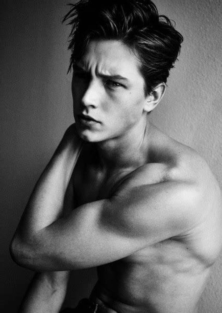 Simon Lööf Fan Casting