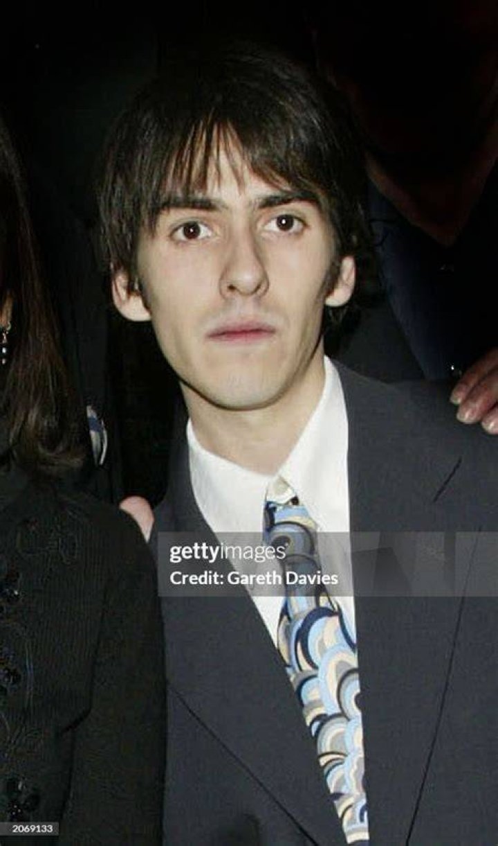 S&oacute;lveig K&aacute;rad&oacute;ttir giftist Dhani Harrison