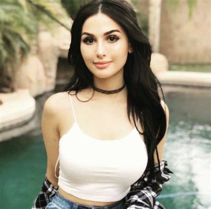SSSniperWolf Youtube & Instagram Star Biography Photos Videos