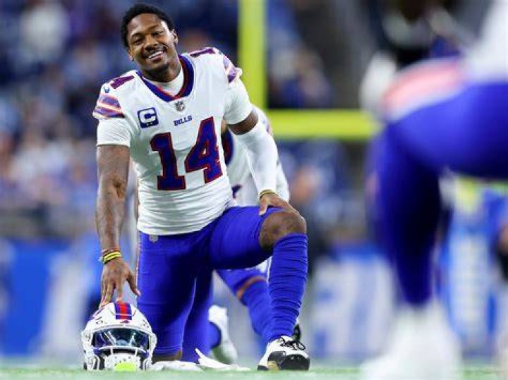 Stefon Diggs To Earn More Than Davante Adams With New Bills Contract, But Not
More Than Tyreek Hill
