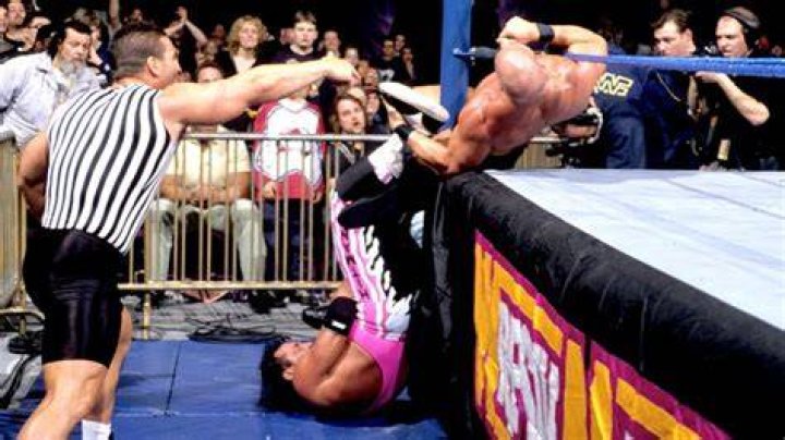 Stone Cold v Ken Shamrock Raw September 14, 1998 Cropped