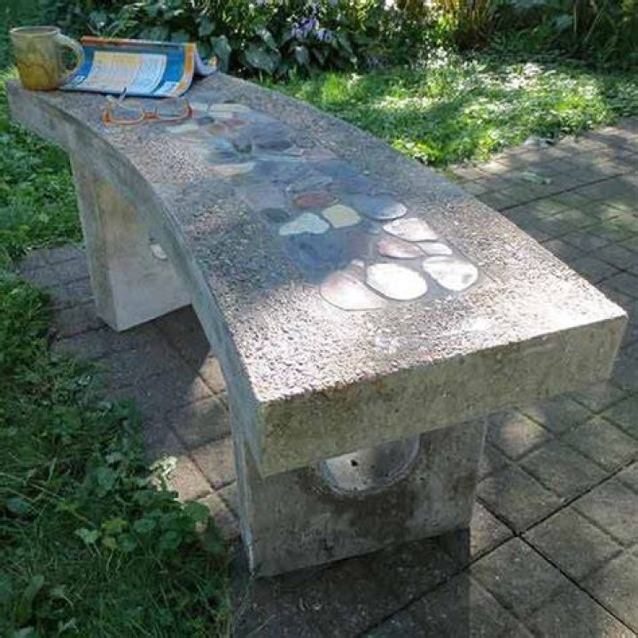 Stone Inlay Concrete Bench Fhm 02