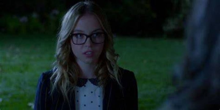 Sydney Sweeney Pretty Little Liars CGePAPER