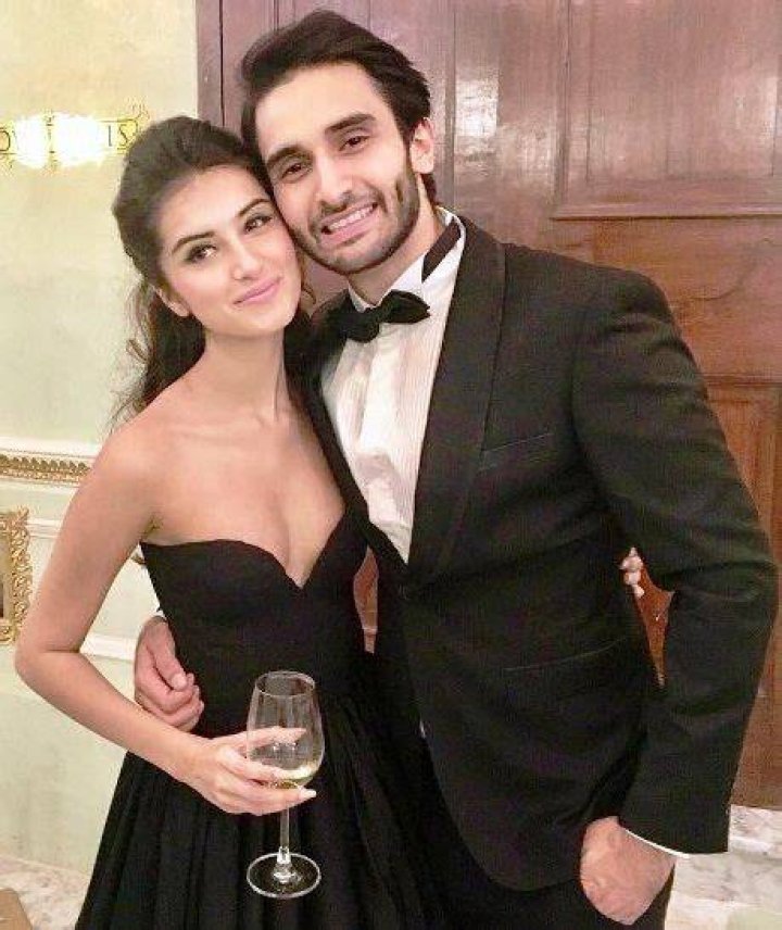 Tara Sutaria Height, Age, Boyfriend, and More