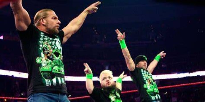 The 2006 WWE Return D-Generation X Was Way Too Cringey To Be Good