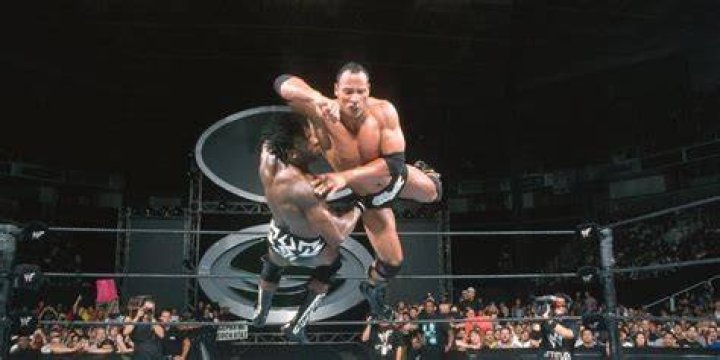 The Rock takes on Booker T for the WCW Championship at SummerSlam 2001