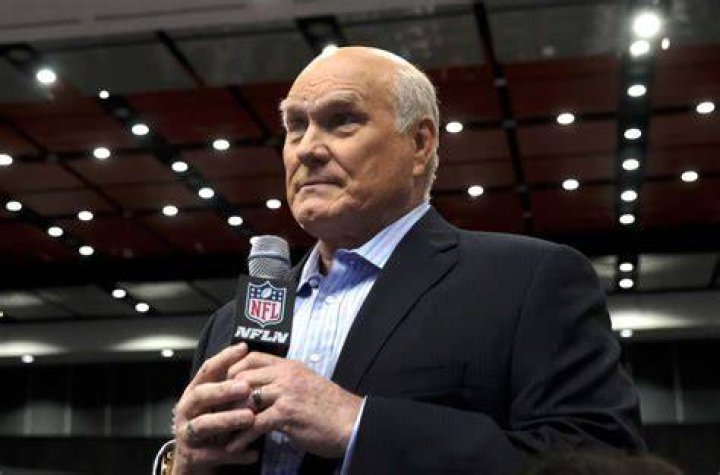 “Think About the Ratings”: Amidst Health Concerns Terry Bradshaw Addresses Dying
Live on the Show in an Odd Interview
