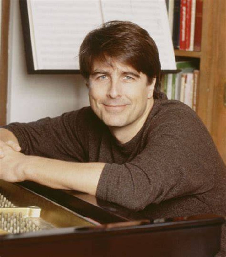 Thomas Newman as Composer in WALL-E (1998)