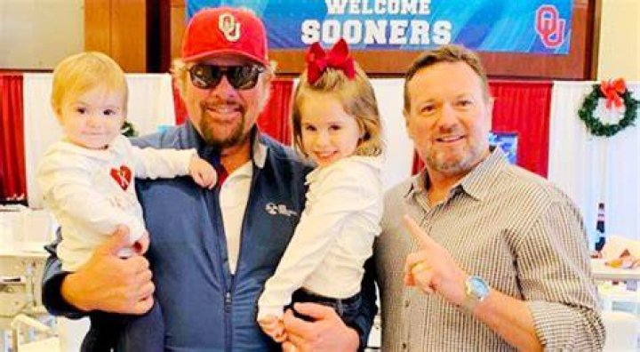 Toby Keith Photographed With Granddaughters Hensley & Kirby