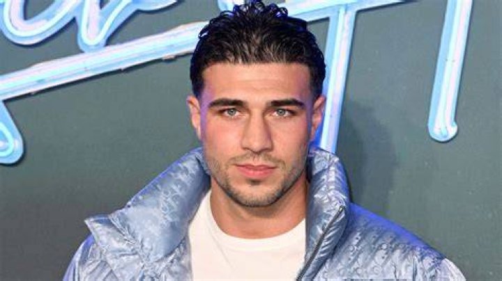  Tommy Fury Luxurious Lifestyle: Net Worth in 2023, Cars, Mansion, and More