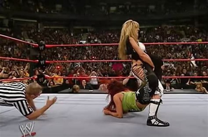 Trish Stratus Sharpshooter
