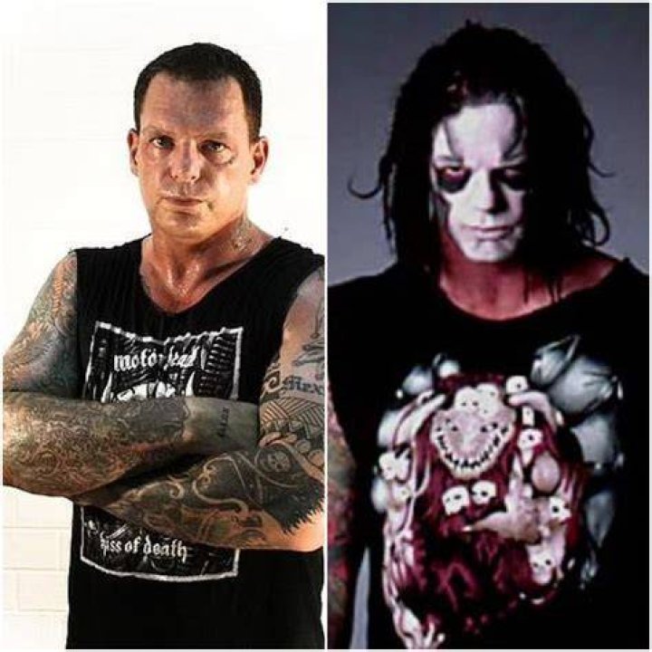 Vampiro with and without facepaint