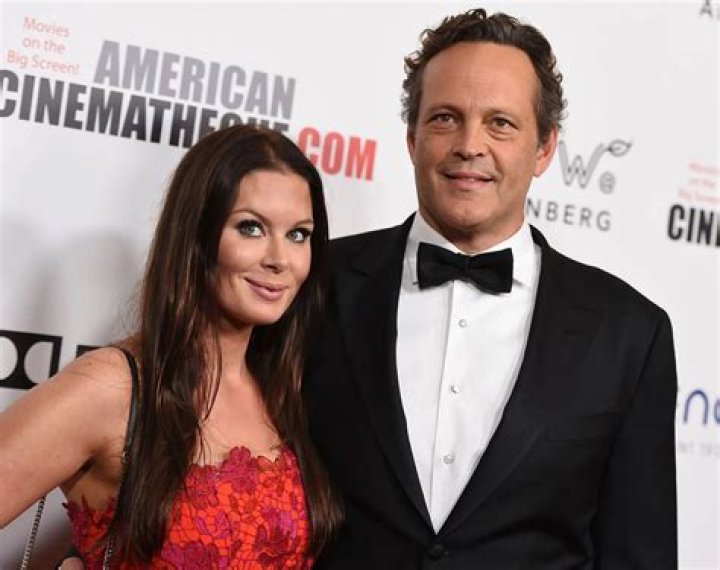 Vince Vaughn's Girlfriend: A Deep Dive Into His Romantic Life