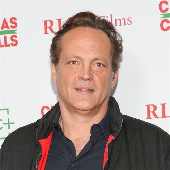Vince Vaughn as The bug in Men in black 