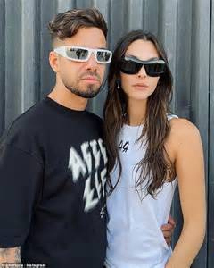 vittoria ceretti with husband (matteo milleri) Фотосессия, Наряды