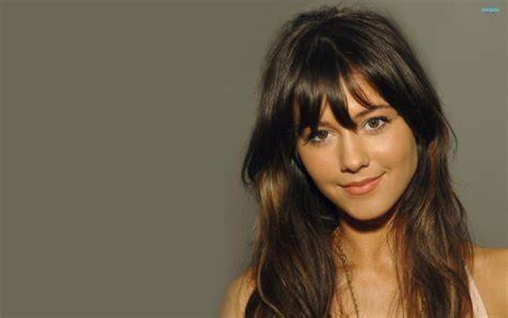 Wallpaper Mary Elizabeth Winstead, simple background