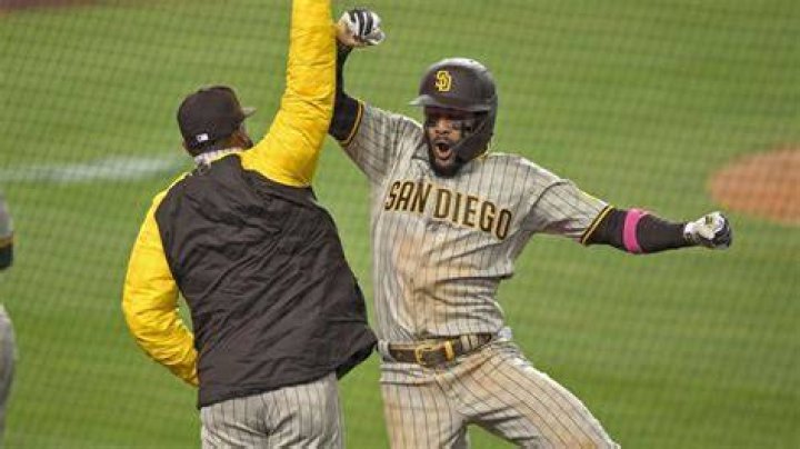 WATCH: Fernando Tatis Jr. Bonds Over Hitting Session with Father As The Padres
Slugger Prepares For Next Season