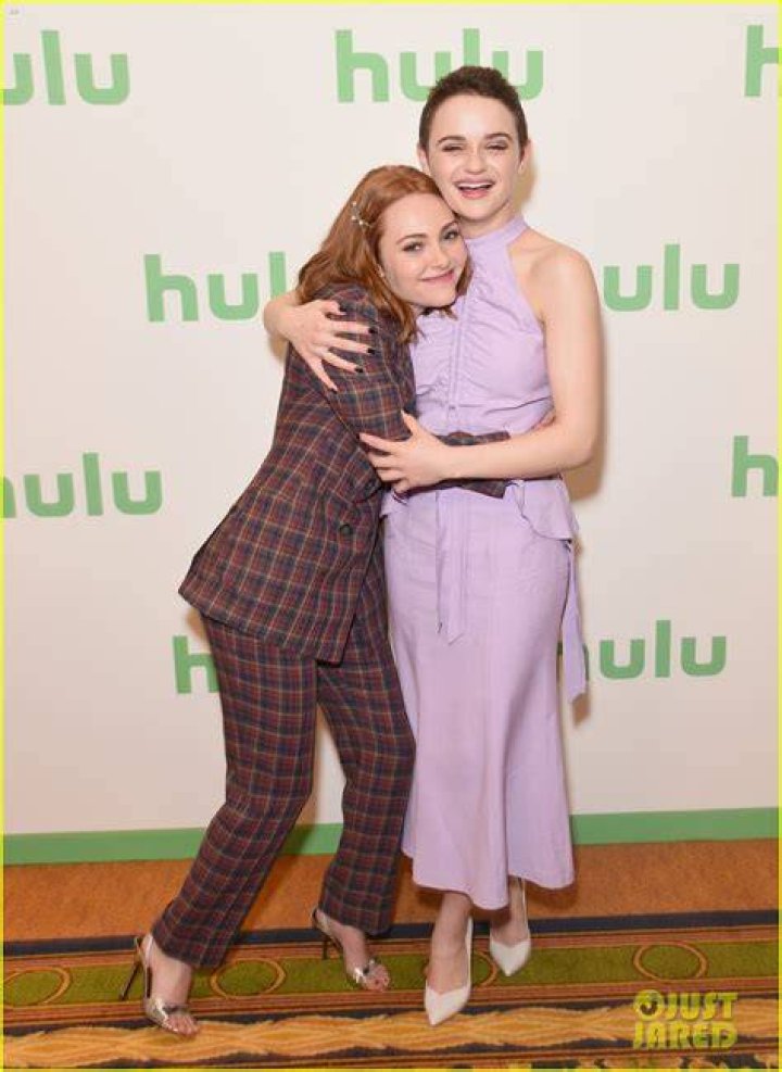 Watch Joey King as Gypsy Rose Blanchard in Hulu's "The Act" First Trailer