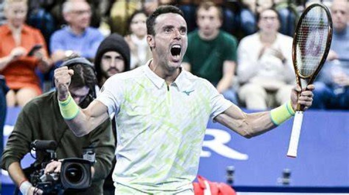 WATCH: Roberto Bautista Agut’s Sportsmanship Act at Italian Open 2021, Asks
Crowd to Stay for Andrey Rublev