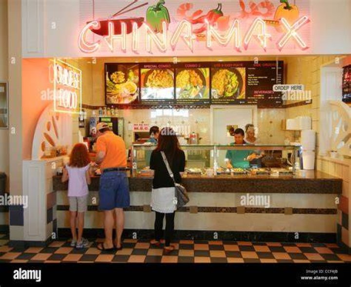 WATCH: Woman Unleashes Wrestling Moves at Fast-Food Outlet, Man Hits the Deck!