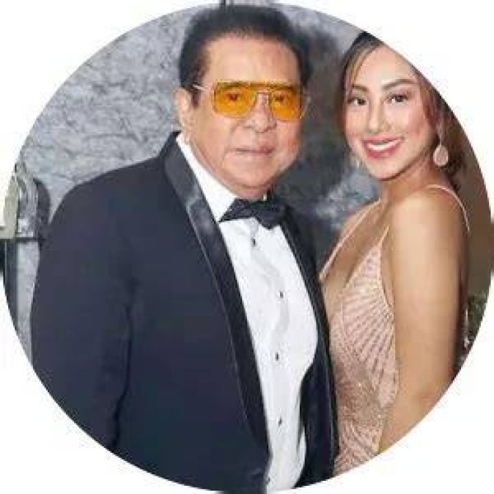 Who Is Evelyn Versoza, Chavit Singson Wife? Children And Married Life