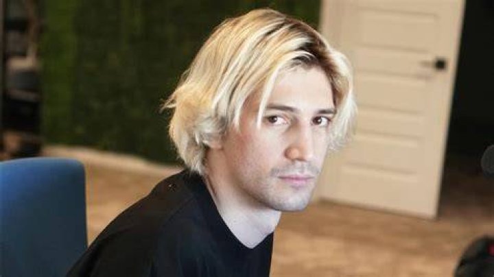 Who is xQc's girlfriend, Adeptthebest? Real Name, Age, Net Worth