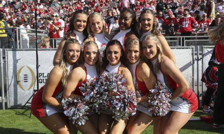 “Who’s Ready for the Best Ga❌E of the Season?” – Ohio State Cheerleader Sparks
Fan Frenzy With Playful Prelude to Gridiron Kickoff
