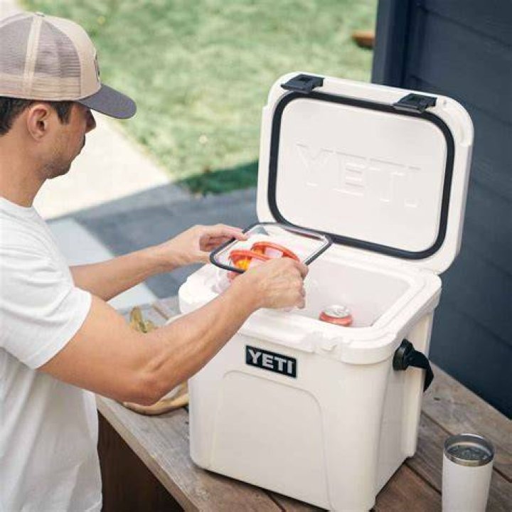 Yeti Roadie 24 Hard Cooler